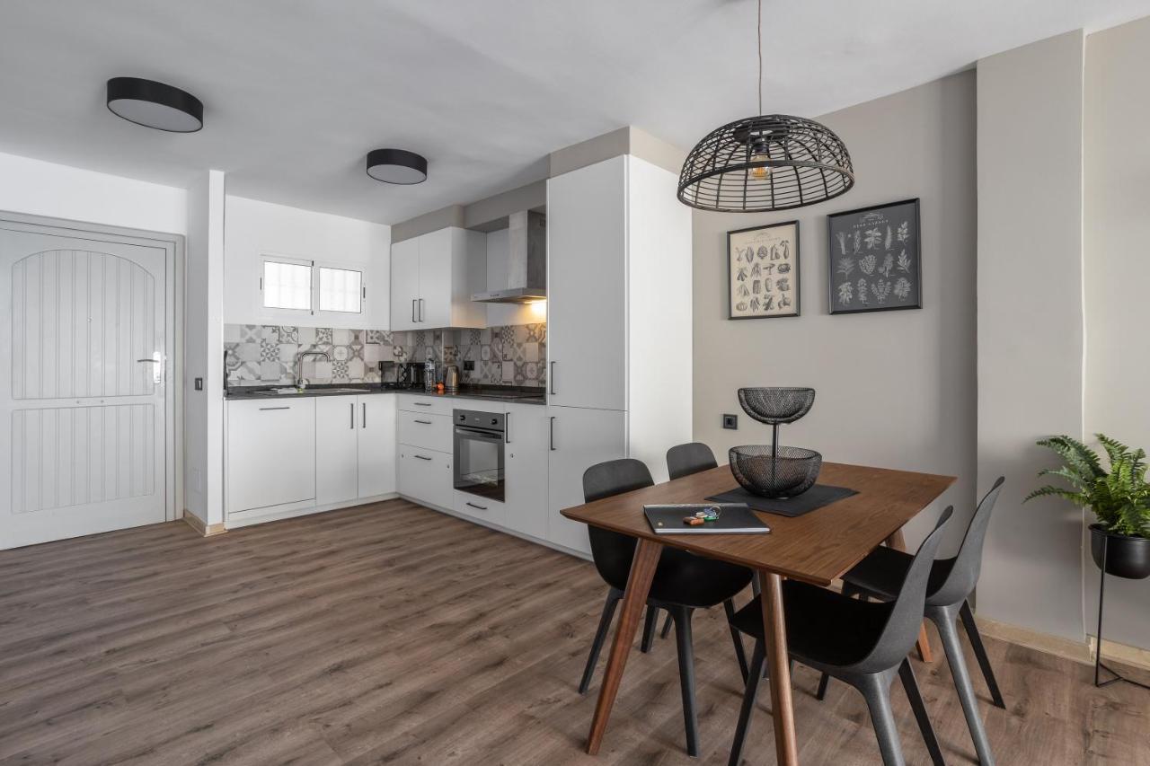 Stylish Apartment With Sea View Nerja Bagian luar foto