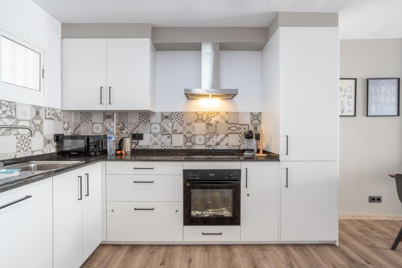 Stylish Apartment With Sea View Nerja Bagian luar foto