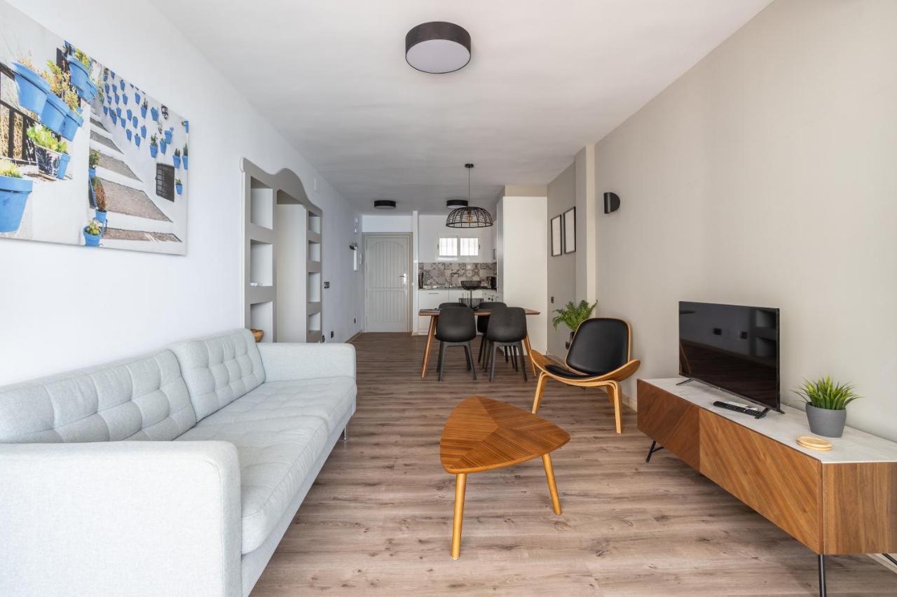 Stylish Apartment With Sea View Nerja Bagian luar foto